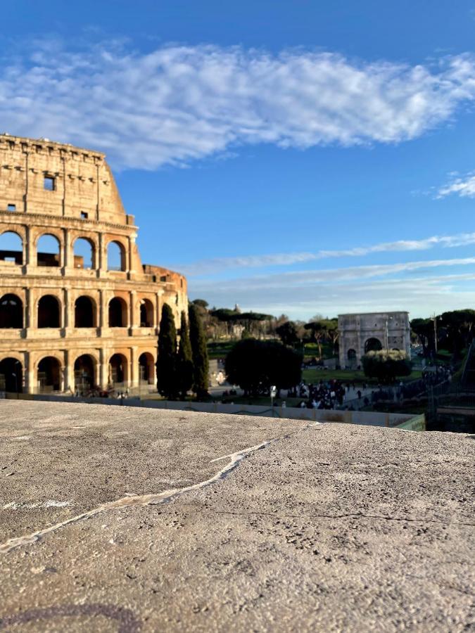 Martina al Colosseo Roma Exterior foto